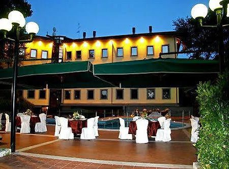 Grand Hotel Villa Dei Papi Марино Екстериор снимка