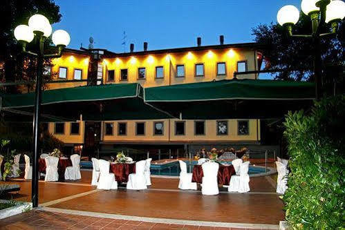 Grand Hotel Villa Dei Papi Марино Екстериор снимка
